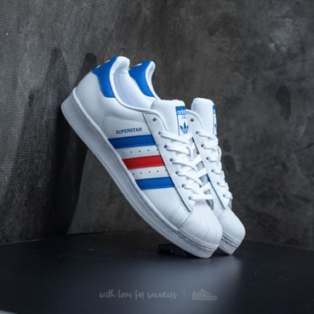 ADIDAS SUPERSTARS WOMENS 7